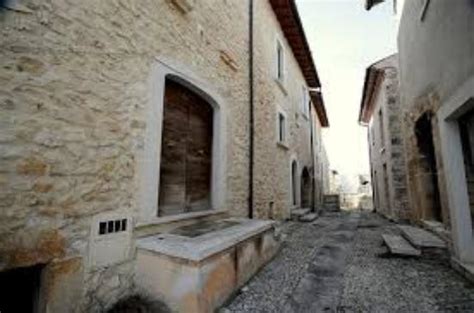 chiese prada d'ansidonia|Prata d'Ansidonia, province of L'Aquila, Abruzzo, Italy.